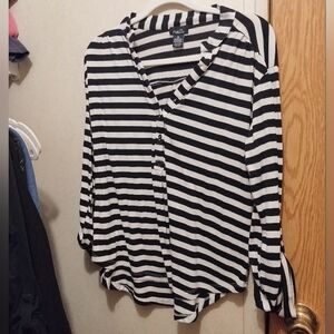 Black and White Striped Women's Top XL
